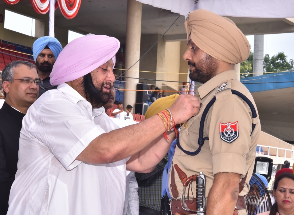 कैप्टन अमरिन्दर सिंह द्वारा 21 मशहूर शख्सियतें स्टेट अवार्ड से सम्मानित
